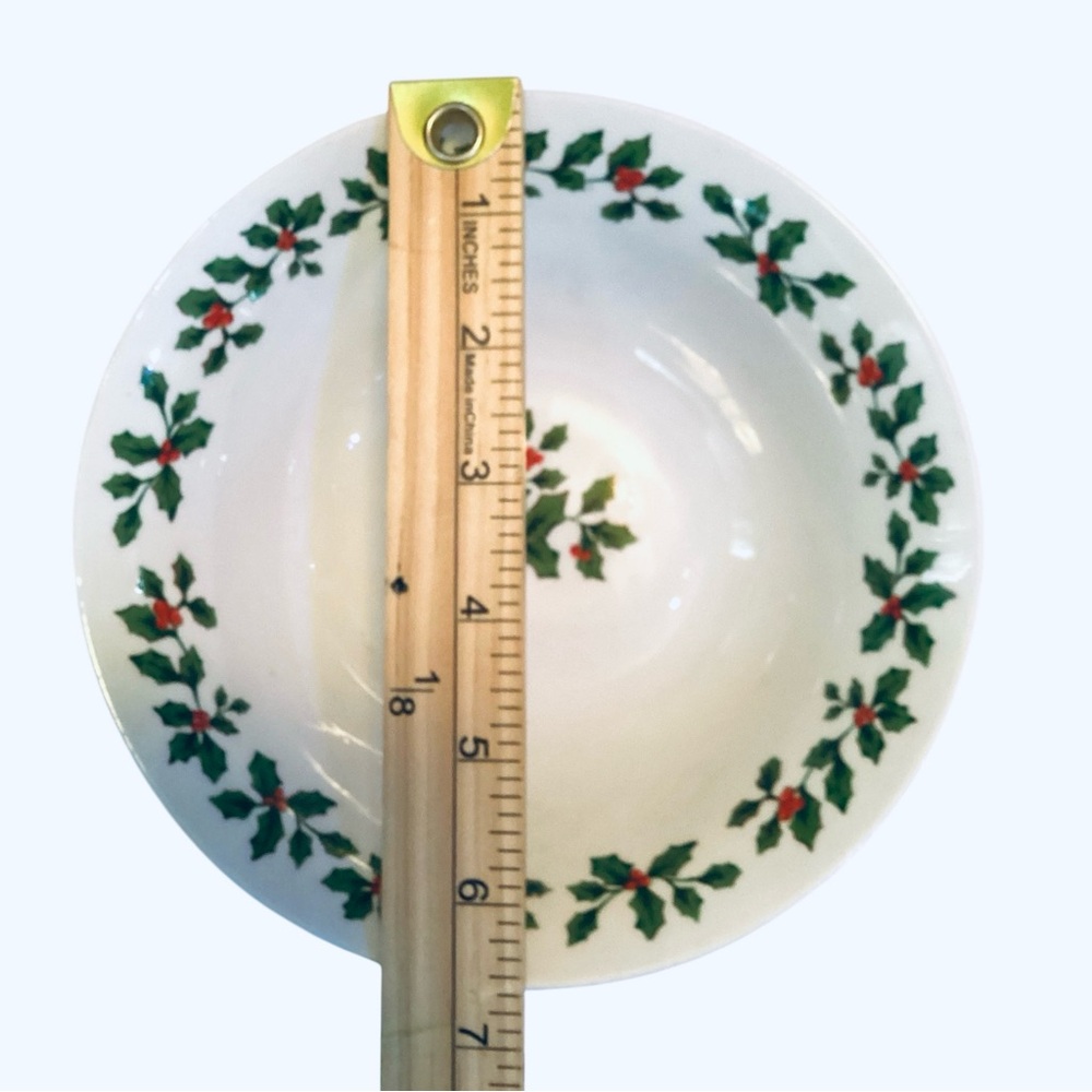 Royal Norfolk Holly Berry White Soup Cereal Bowl 7” - Picture 4 of 5